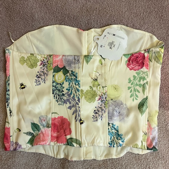 NWT Cream Floral Bridgerton Corset- Primark - Picture 2 of 4